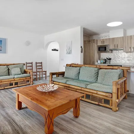 Puerto Chico 1 Apartment