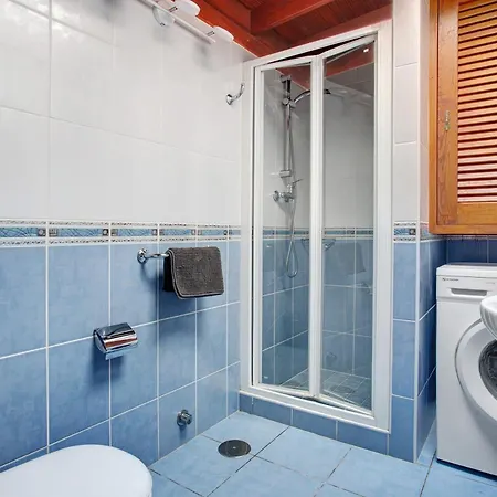 Apartamento Puerto Chico 1 *